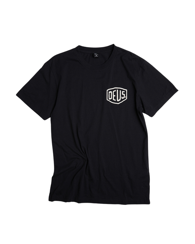 Venice-Address-tee-blackFlatlay